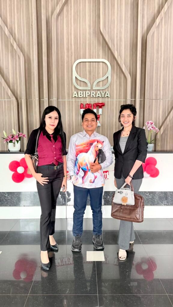 Tim Profesional Golant Law Firm